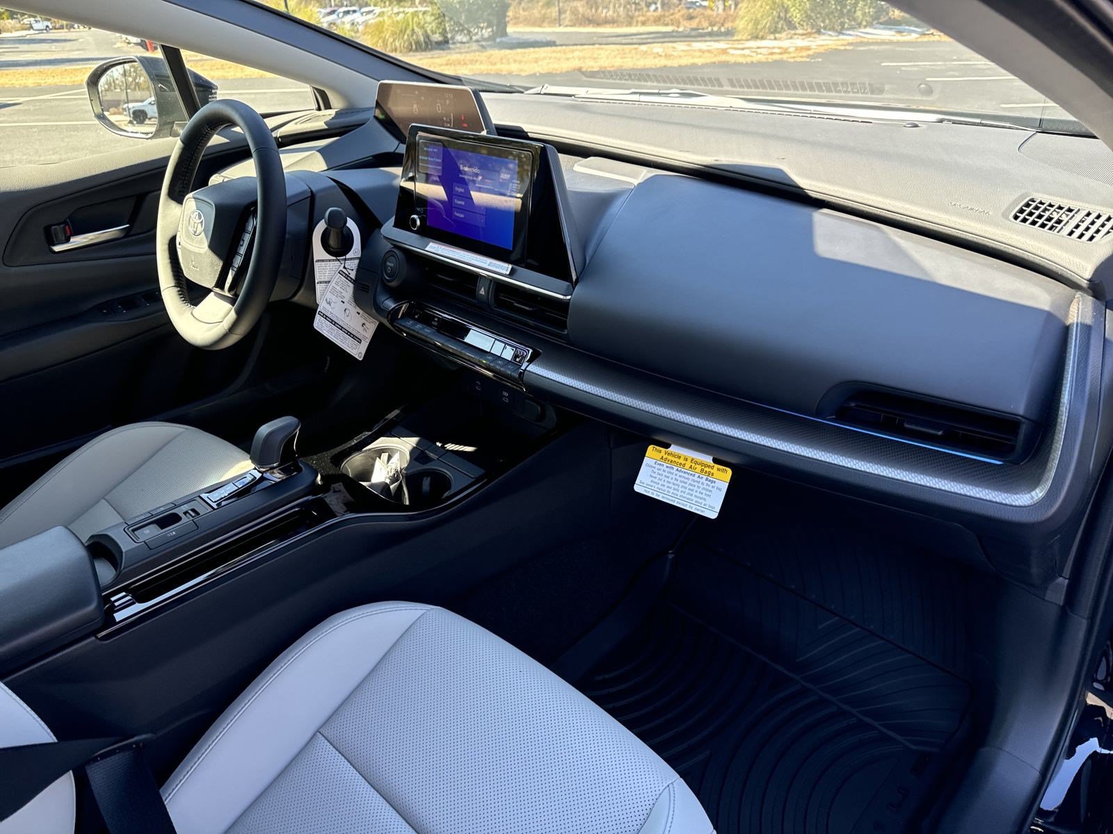 New 2024 Toyota Prius XLE FWD image 33