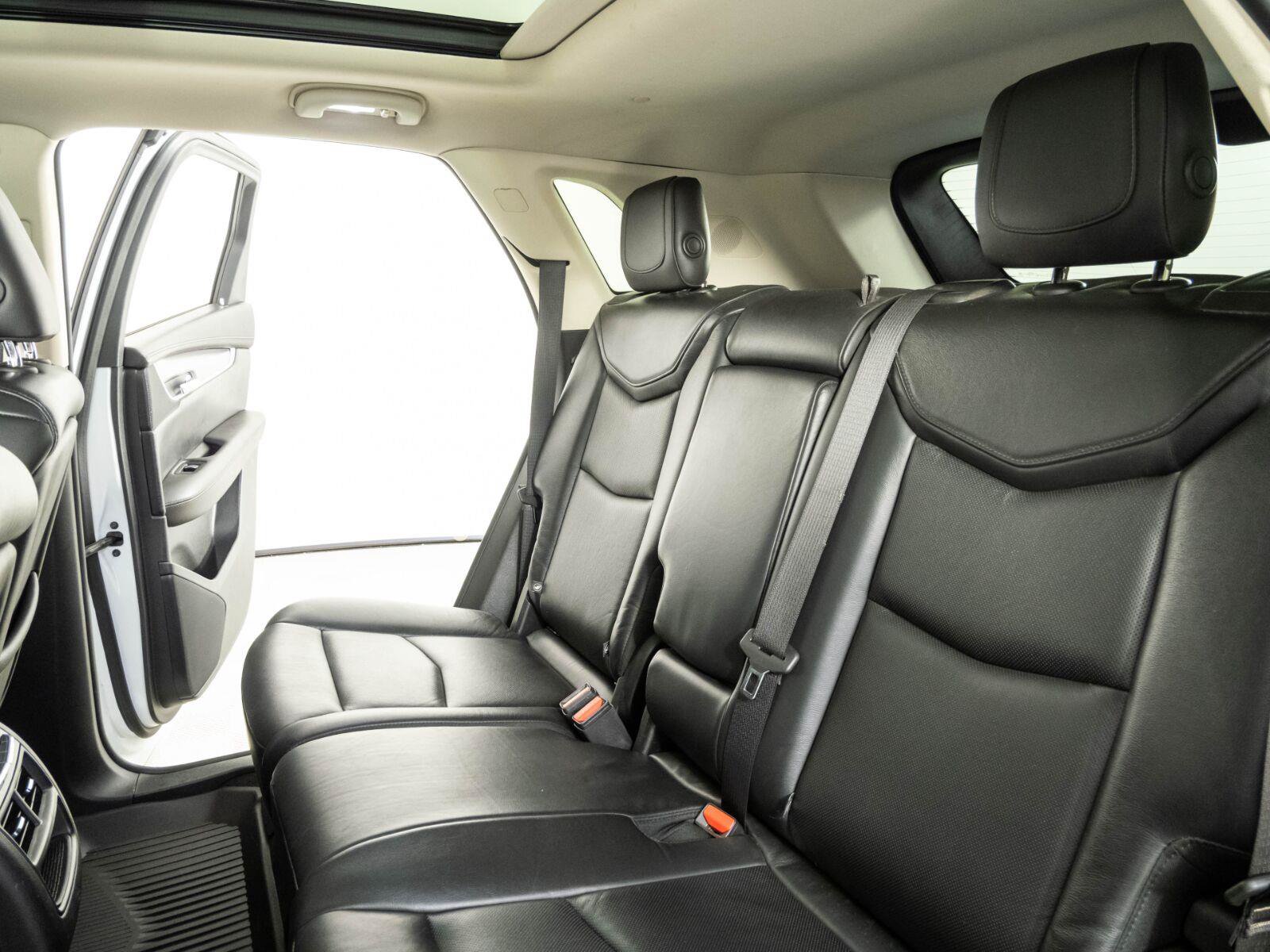 Used 2019 Cadillac XT5 Premium Luxury AWD/4WD image 21