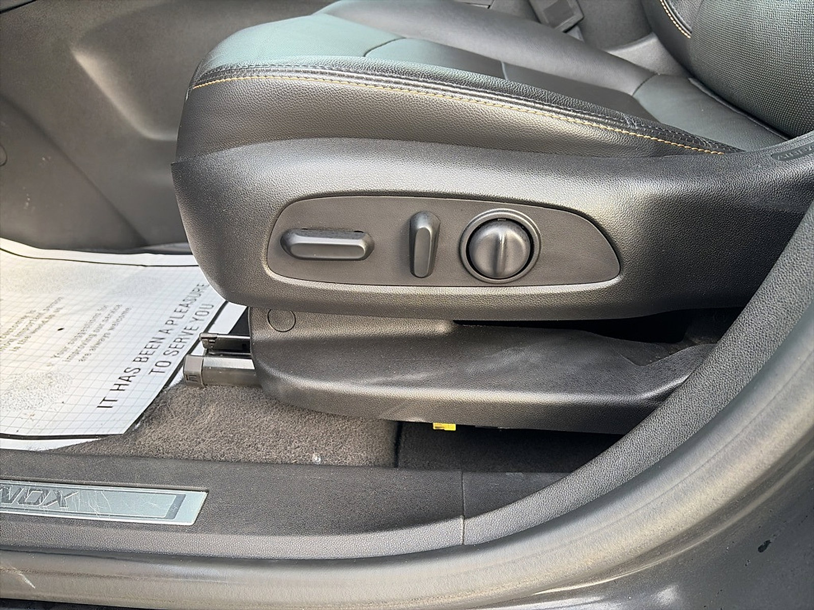 Used 2020 Chevrolet Equinox Premier image 14