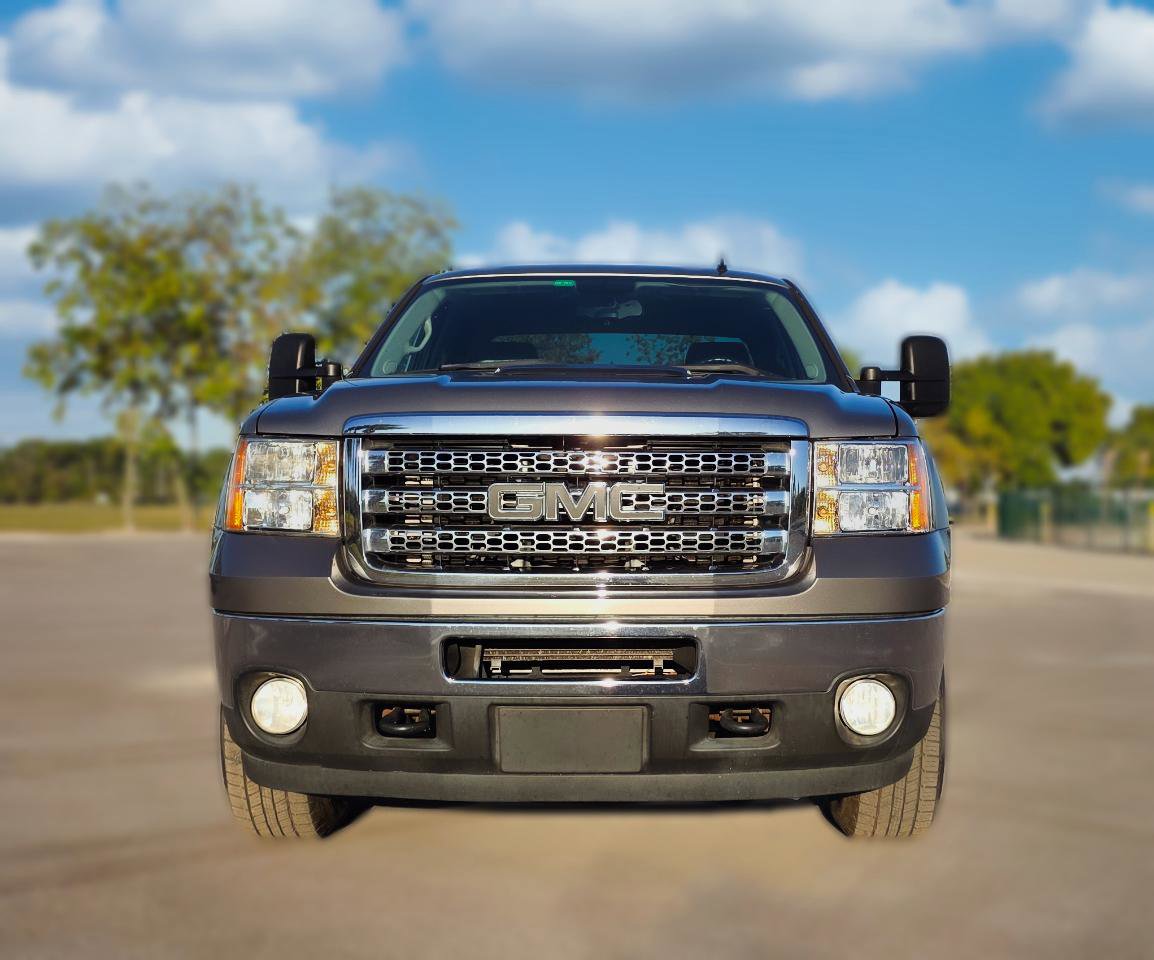 Used 2013 GMC Sierra 2500 SLE w/ SLE Preferred Package image 2