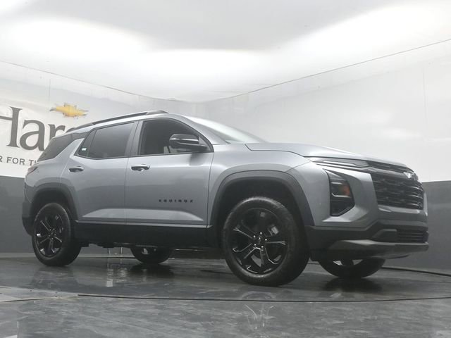 New 2026 Chevrolet Equinox LT w/ Convenience Package II FWD image 2