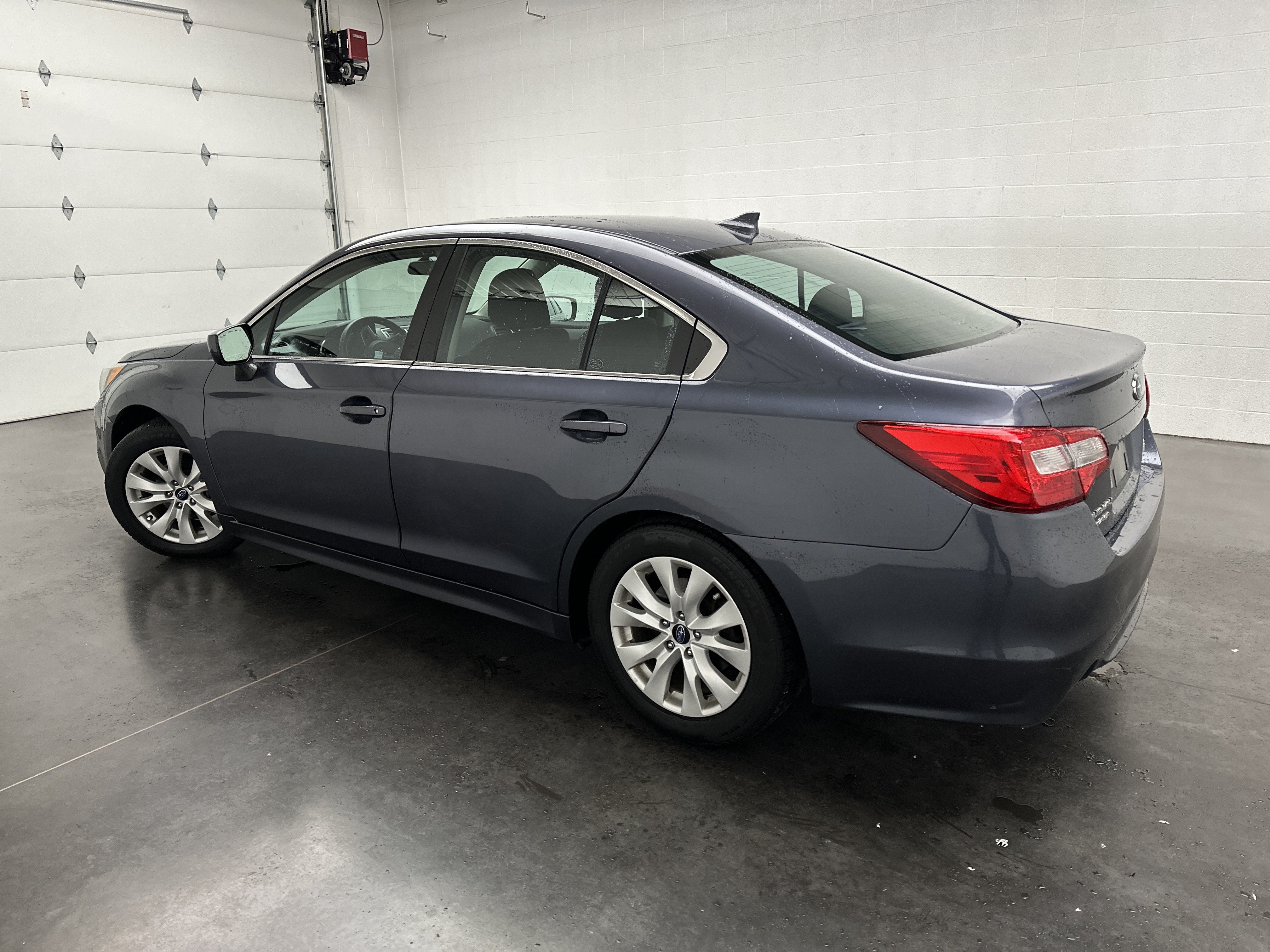 Used 2016 Subaru Legacy 2.5i Premium AWD/4WD image 6