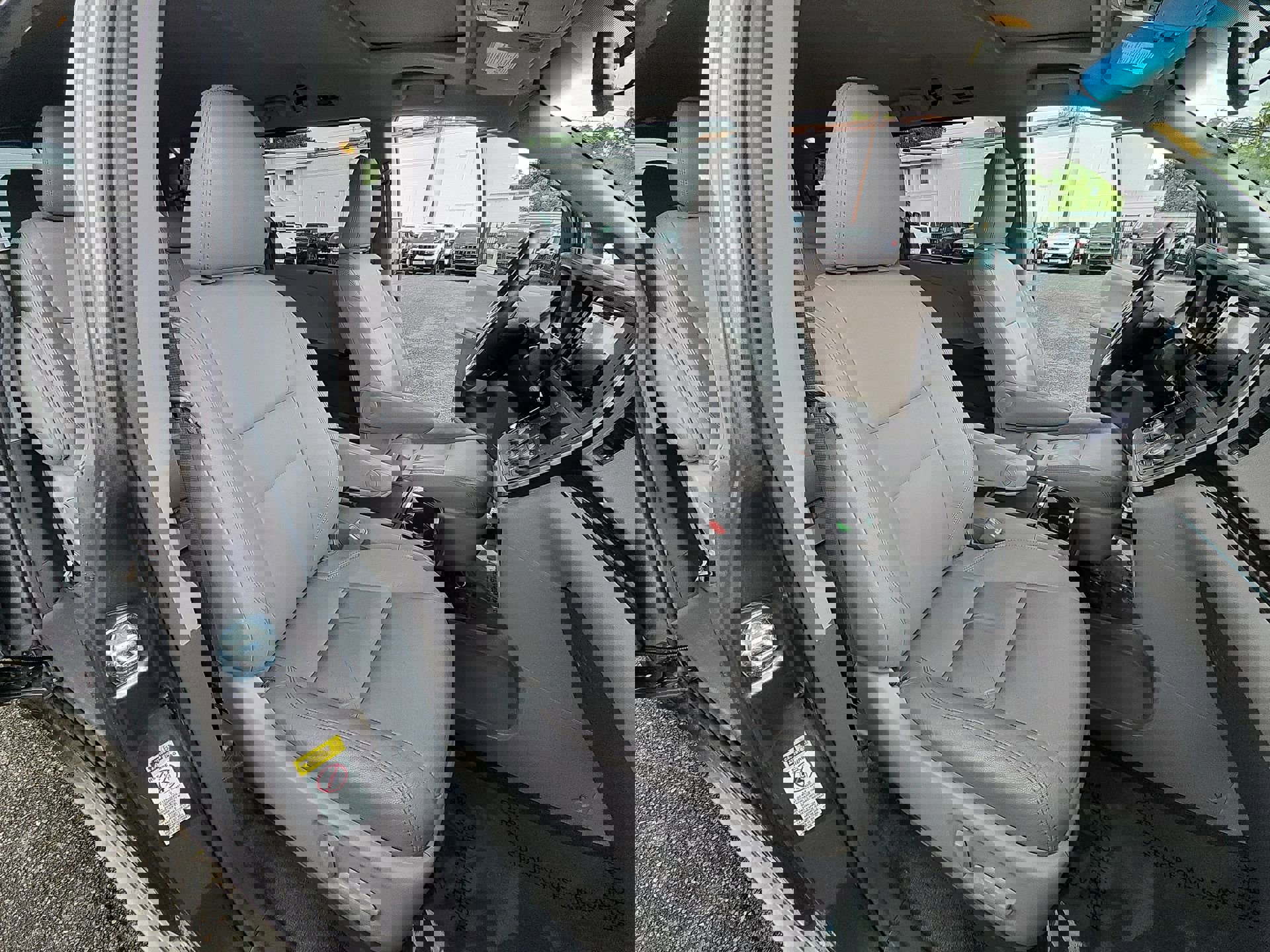 Used 2015 Toyota Sienna XLE w/ XLE Navigation Package image 27