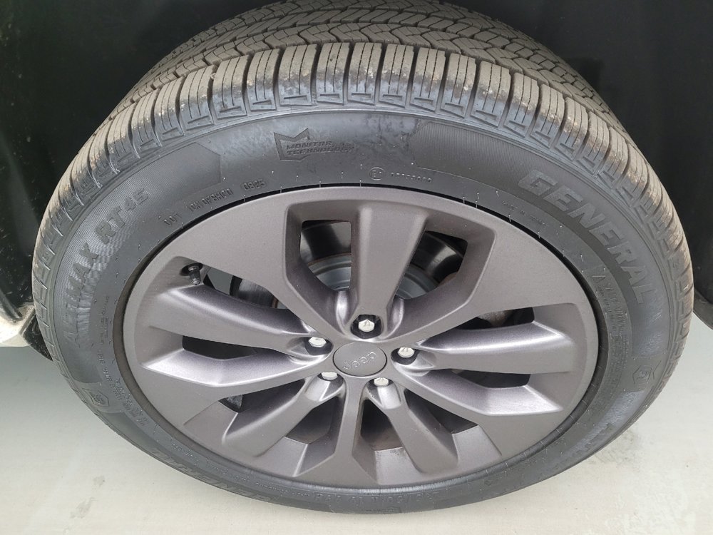 Used 2019 Jeep Cherokee High Altitude image 31