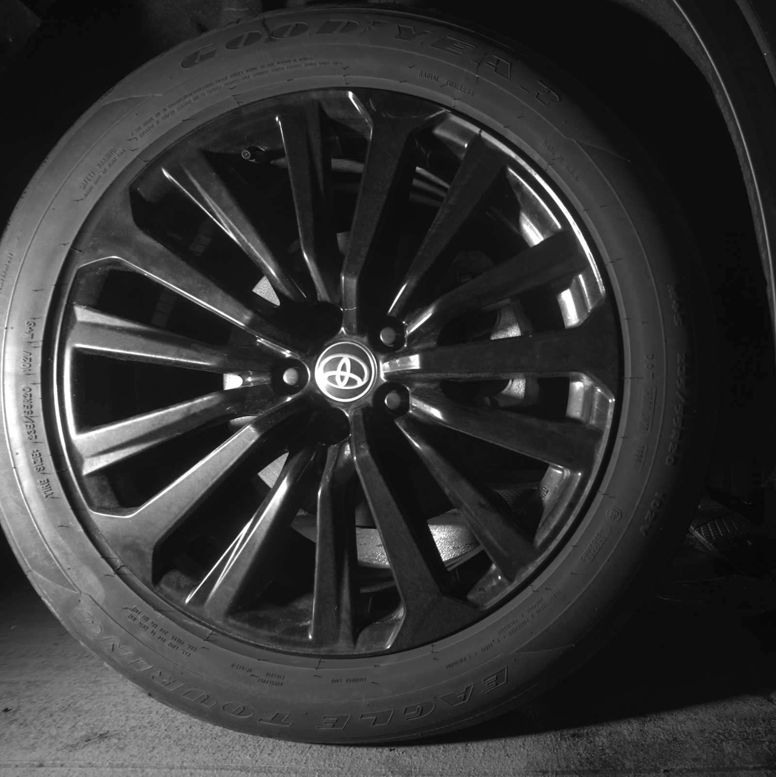 Certified 2025 Toyota Highlander XSE image 8