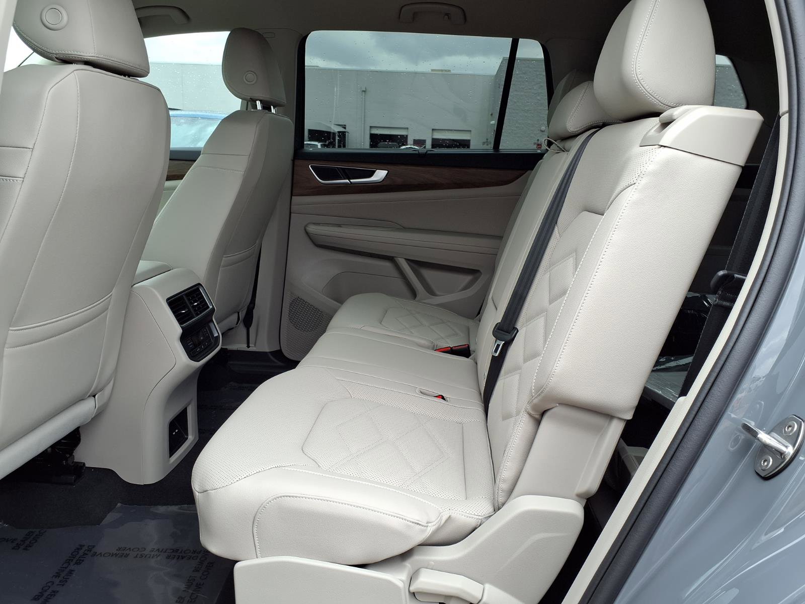 New 2026 Volkswagen Atlas SE image 11