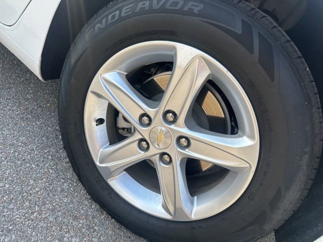 Used 2022 Chevrolet Malibu LT FWD image 22