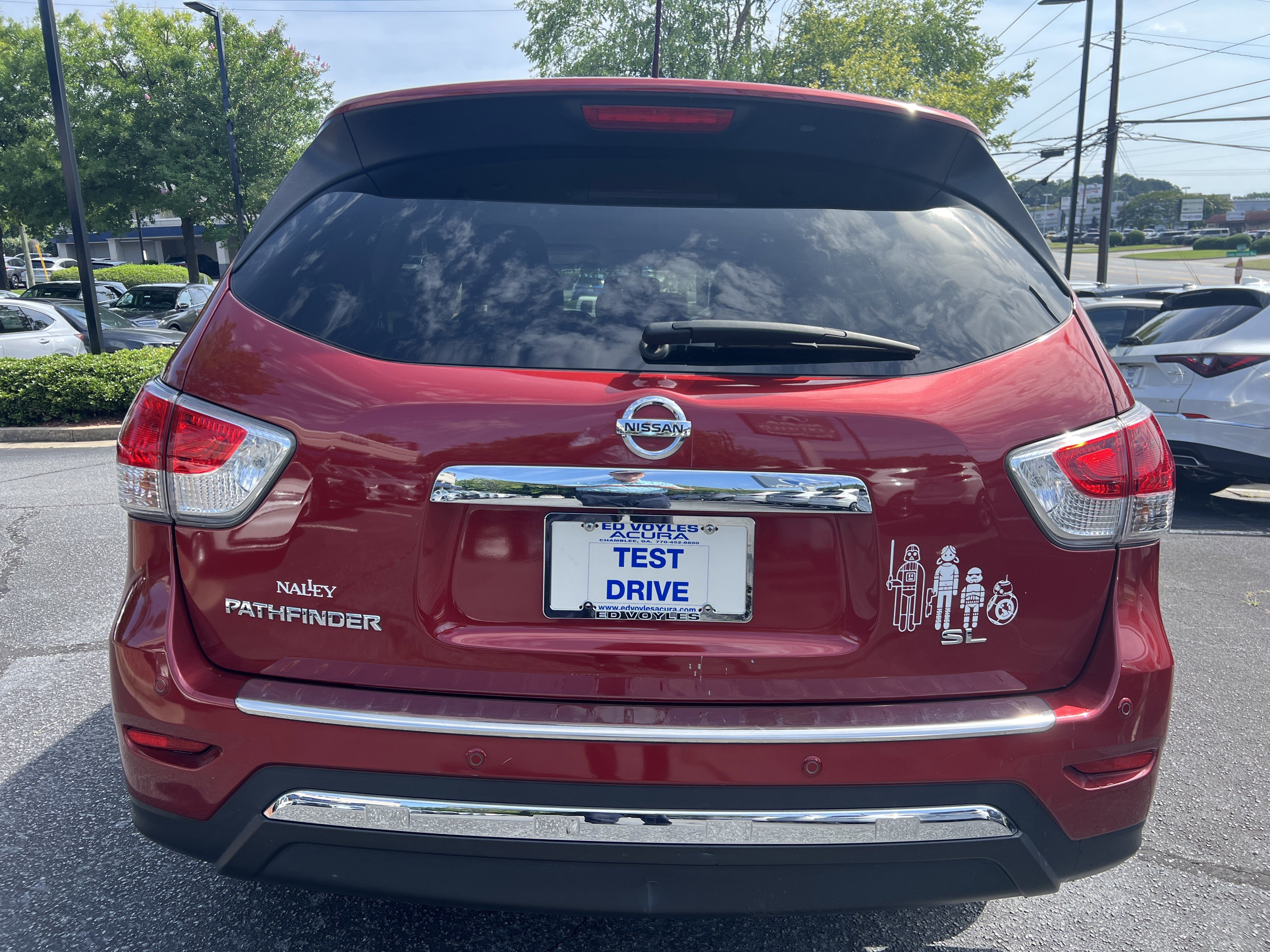 Used 2015 Nissan Pathfinder SL FWD image 4