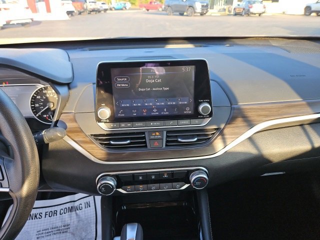 Used 2023 Nissan Altima 2.5 SV image 17