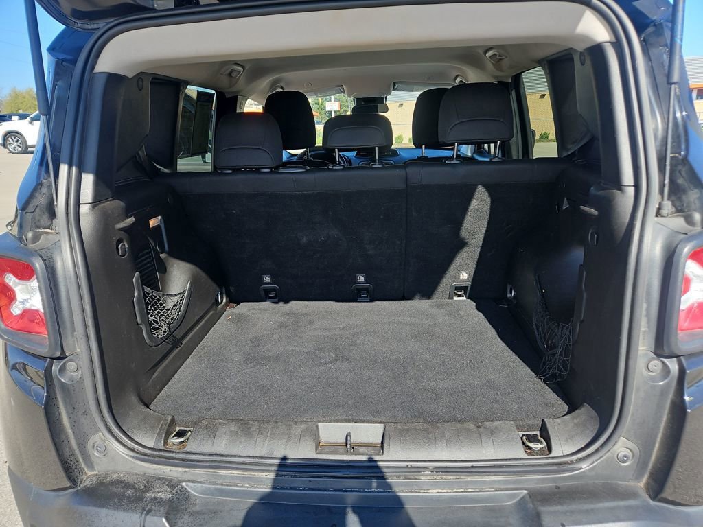 Used 2018 Jeep Renegade Latitude image 28