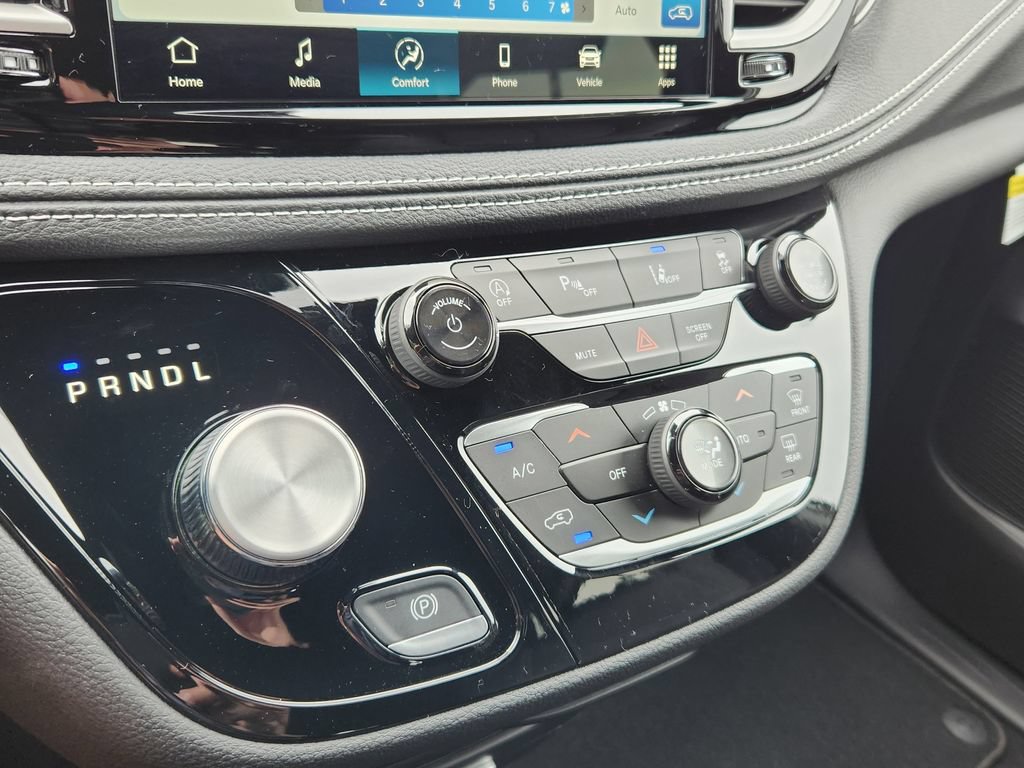 New 2026 Chrysler Pacifica Select FWD image 26