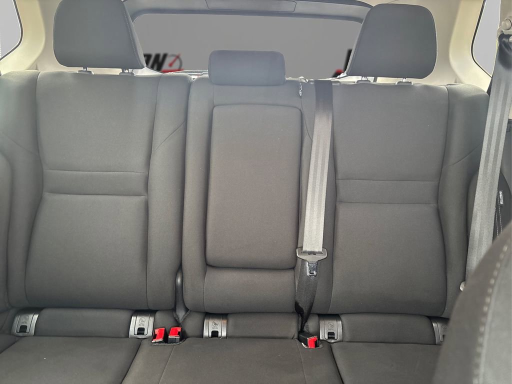 Used 2023 Nissan Rogue S image 18