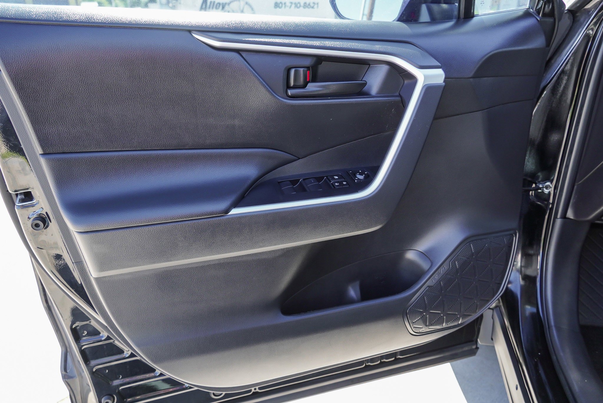 Certified 2024 Toyota RAV4 LE AWD/4WD image 20