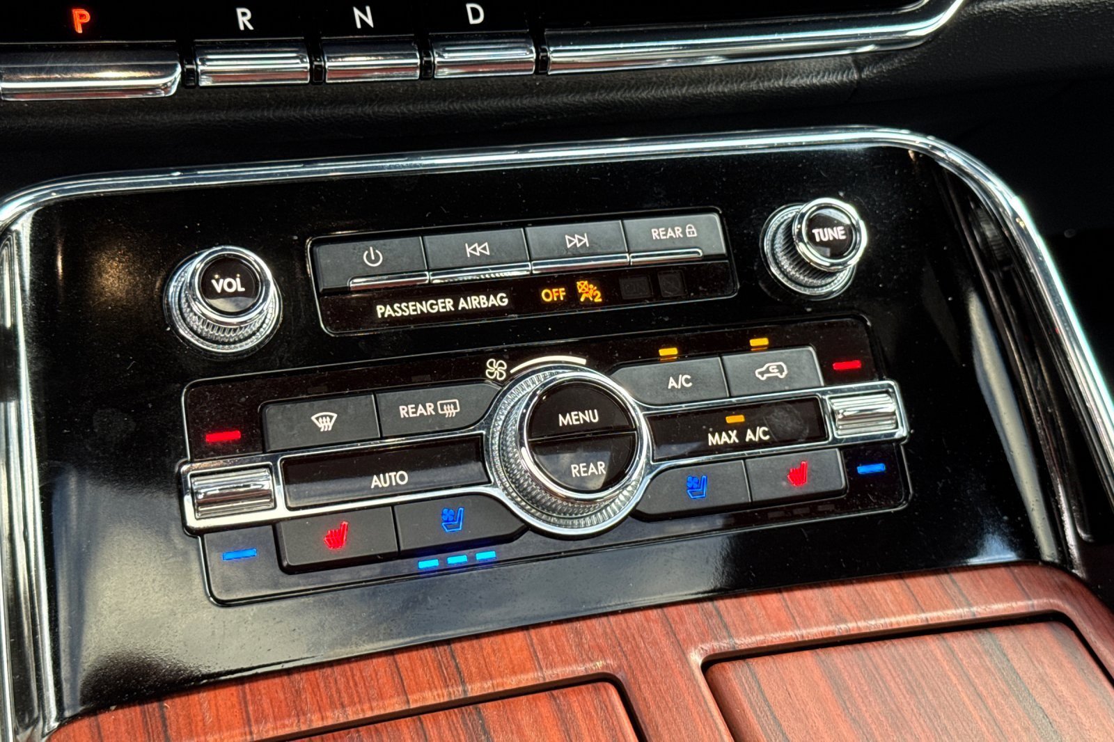 Used 2024 Lincoln Navigator Premiere image 21