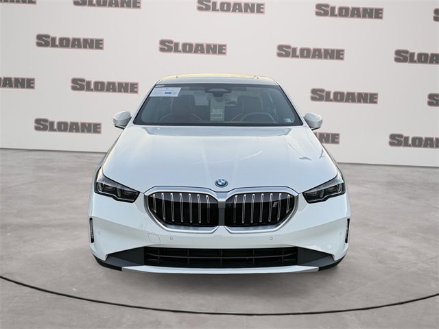 Certified 2025 BMW i5 xDrive40 w/ M Sport Package image 8