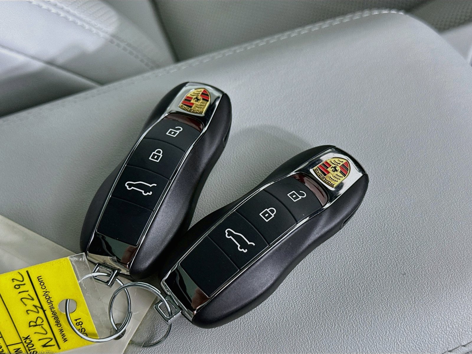 Used 2022 Porsche Macan GTS AWD/4WD image 48