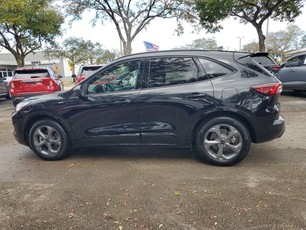 Used 2024 Ford Escape ST-Line w/ Tech Pack #1 image 8