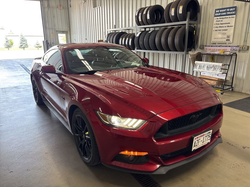 Used 2017 Ford Mustang GT w/ Black Accent Package RWD image 4
