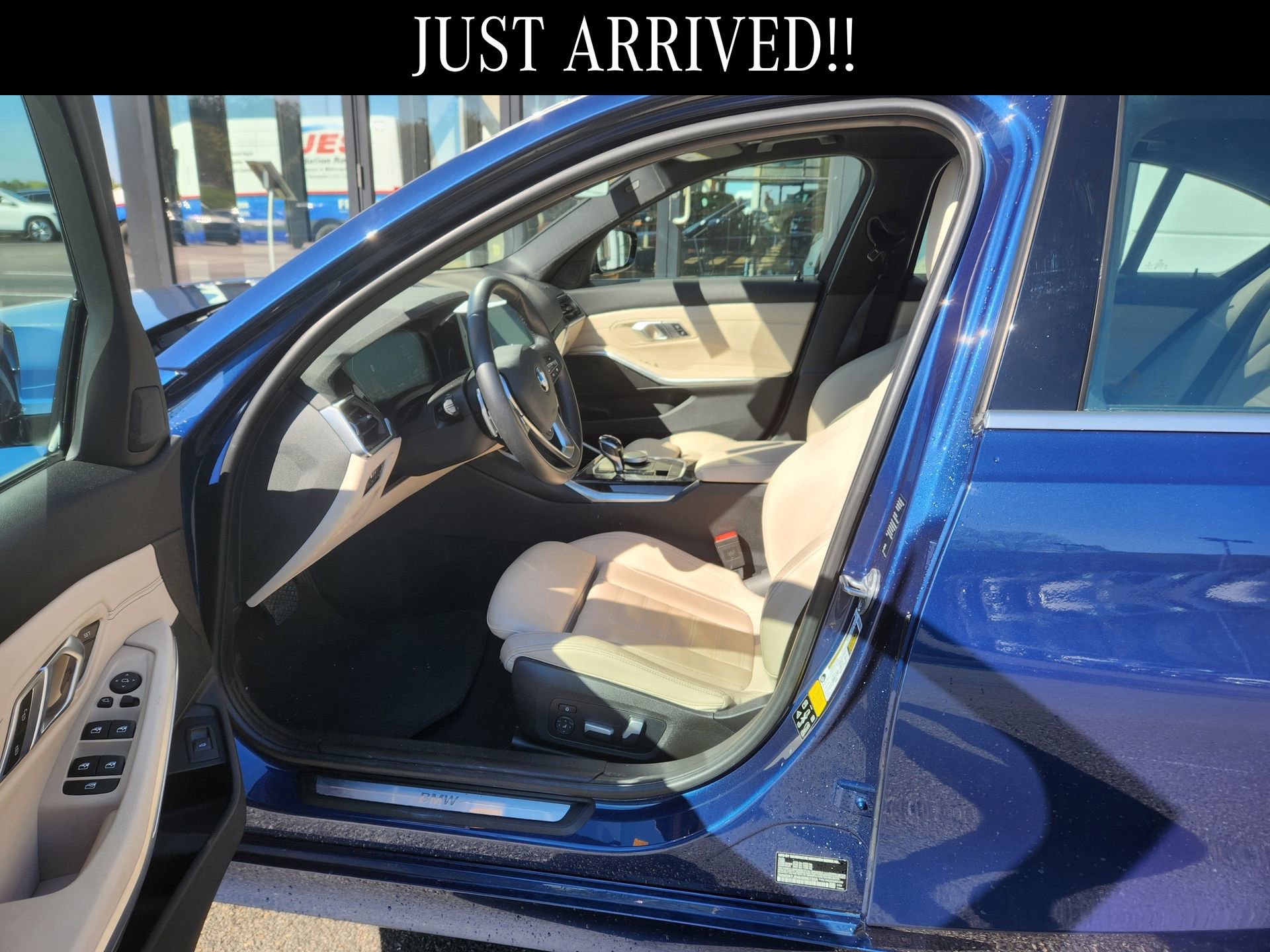 Used 2021 BMW 330i xDrive Sedan w/ Premium Package image 7