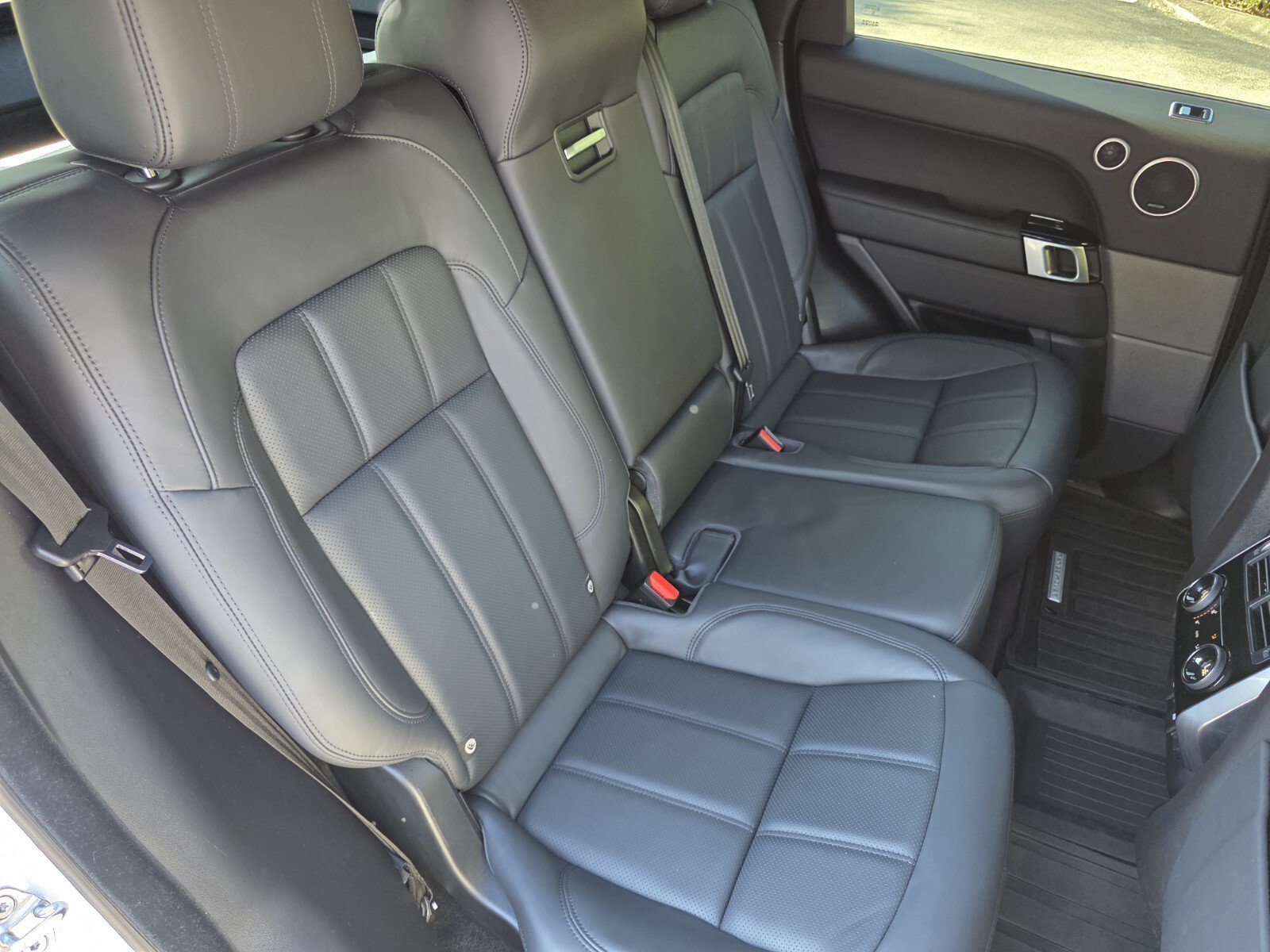 Used 2021 Land Rover Range Rover Sport HSE Silver Edition AWD/4WD image 24