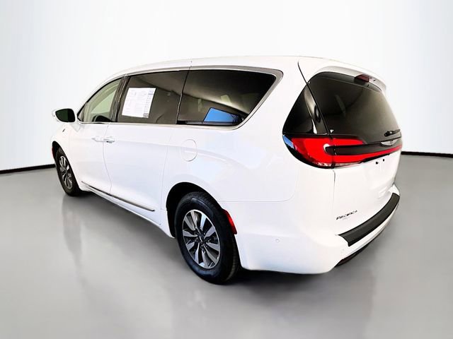 Used 2022 Chrysler Pacifica Limited image 6