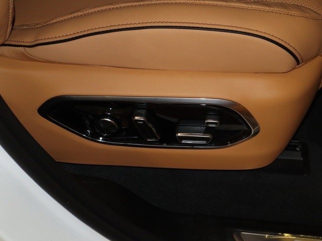 New 2022 Jeep Grand Cherokee Summit image 20