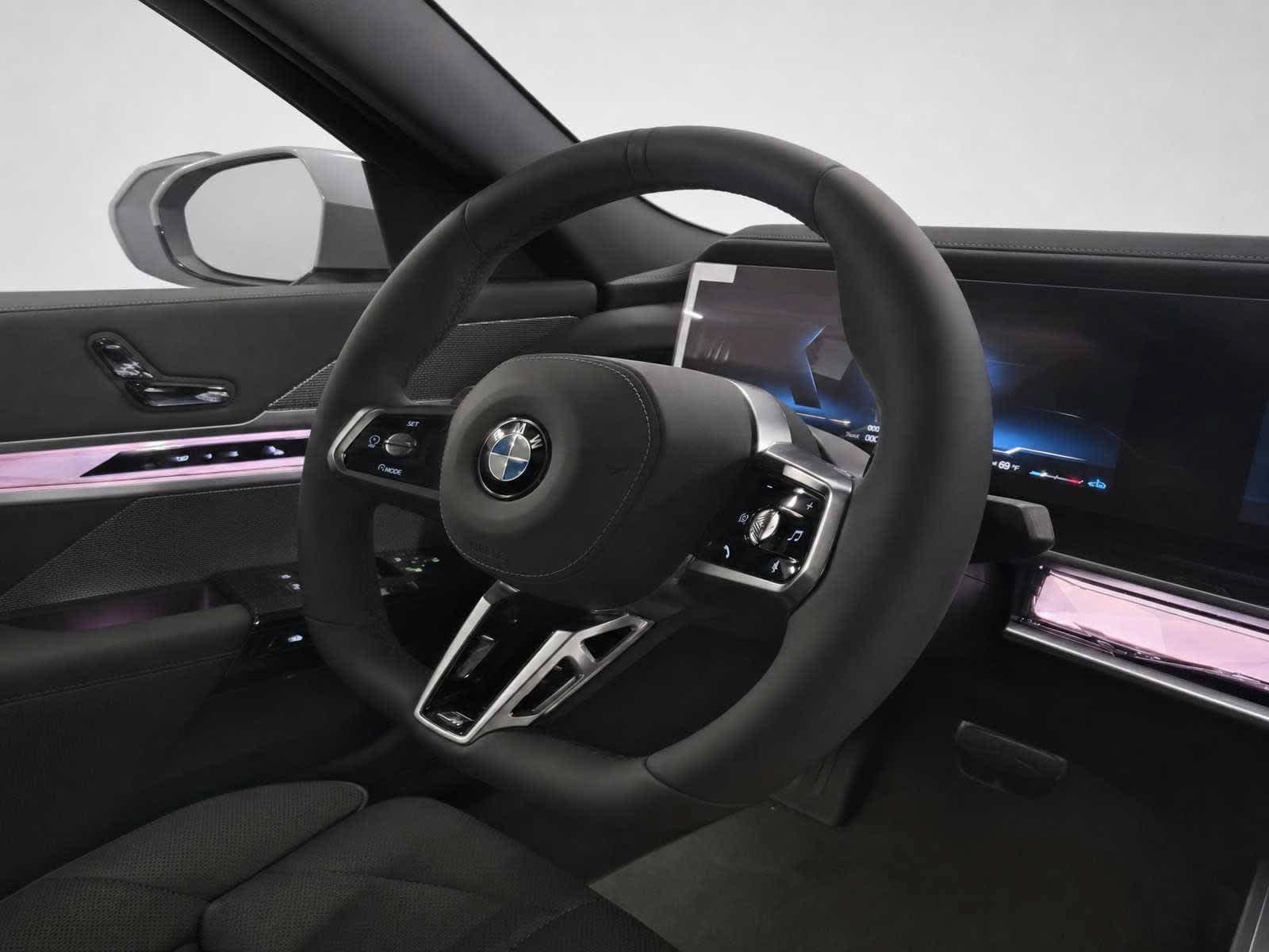 New 2026 BMW 740i xDrive AWD/4WD image 19