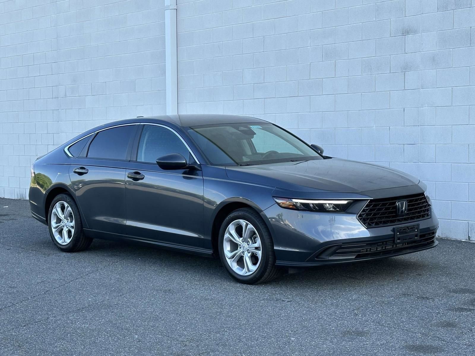 Used 2025 Honda Accord LX image 7