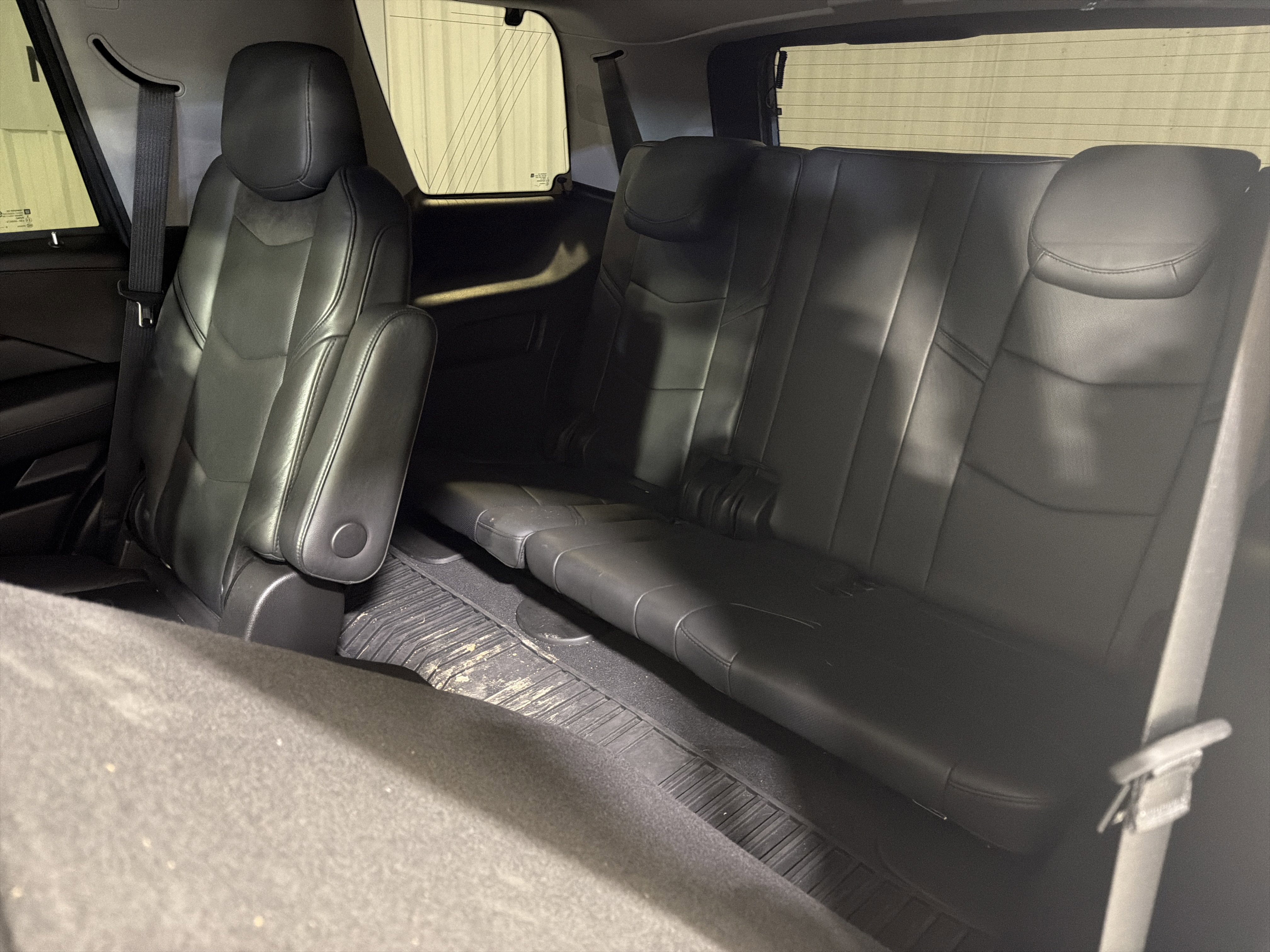 Used 2020 Cadillac Escalade Premium Luxury w/ Escalade Sport Edition image 13