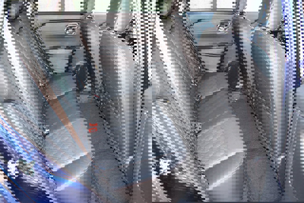 Used 2024 Nissan Rogue Platinum image 18