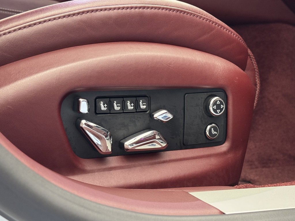 Used 2020 Bentley Flying Spur W12 image 57