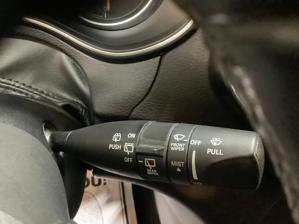Certified 2019 Jeep Cherokee Limited AWD/4WD image 29