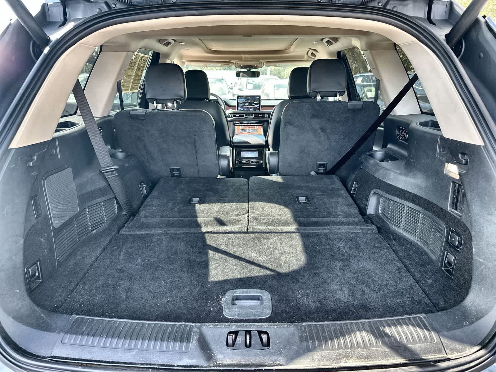 Used 2024 Lincoln Aviator Reserve AWD/4WD image 19
