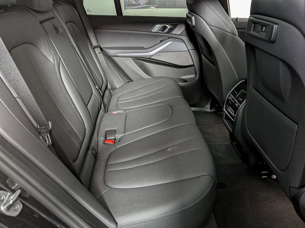 Used 2021 BMW X5 xDrive40i w/ Premium Package image 43