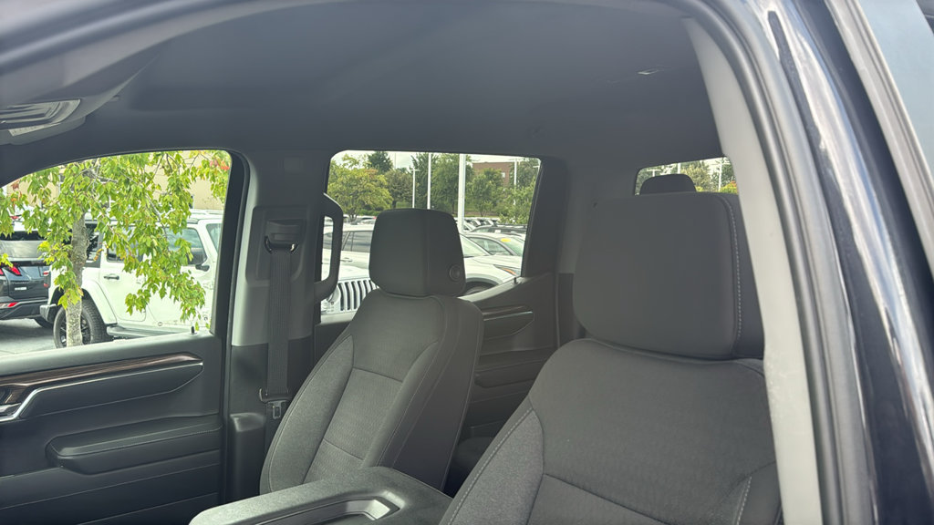 Used 2023 Chevrolet Silverado 1500 LT AWD/4WD image 15