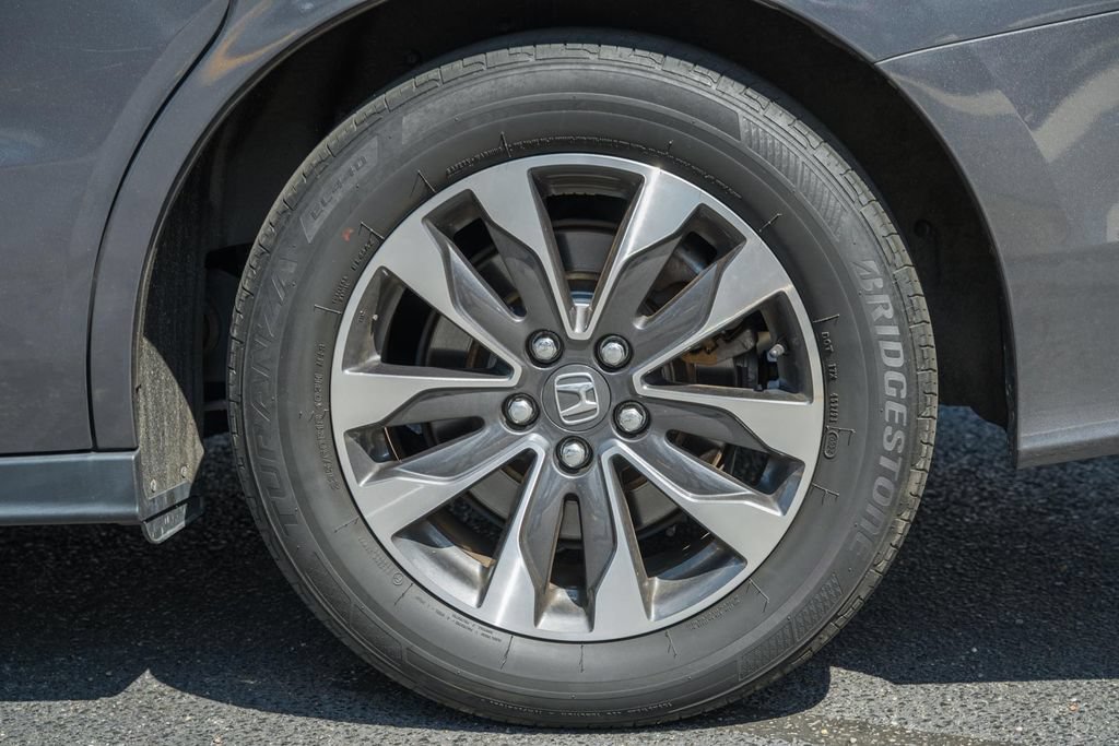 Used 2024 Honda Odyssey EX-L image 17