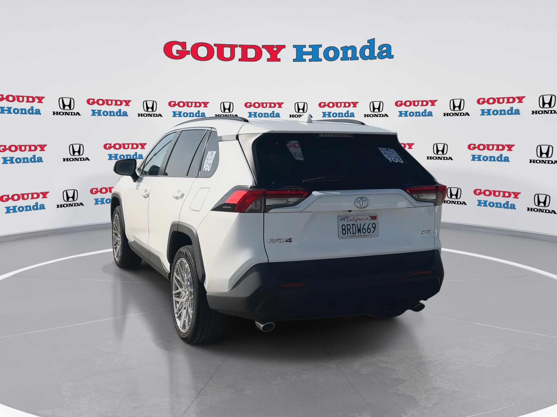 Used 2020 Toyota RAV4 XLE image 7