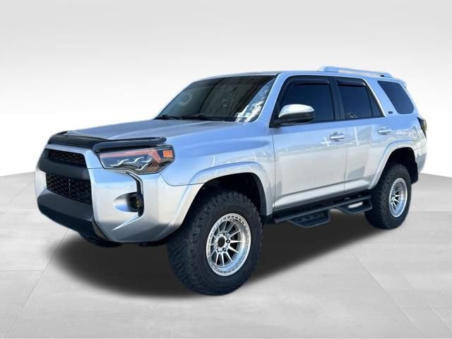 Used 2016 Toyota 4Runner SR5 RWD image 1
