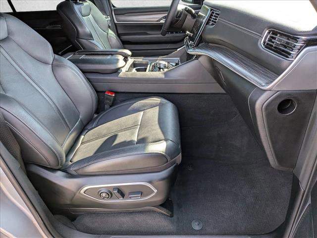 Used 2023 Jeep Wagoneer Series III w/ Preferred Equipment Group image 21