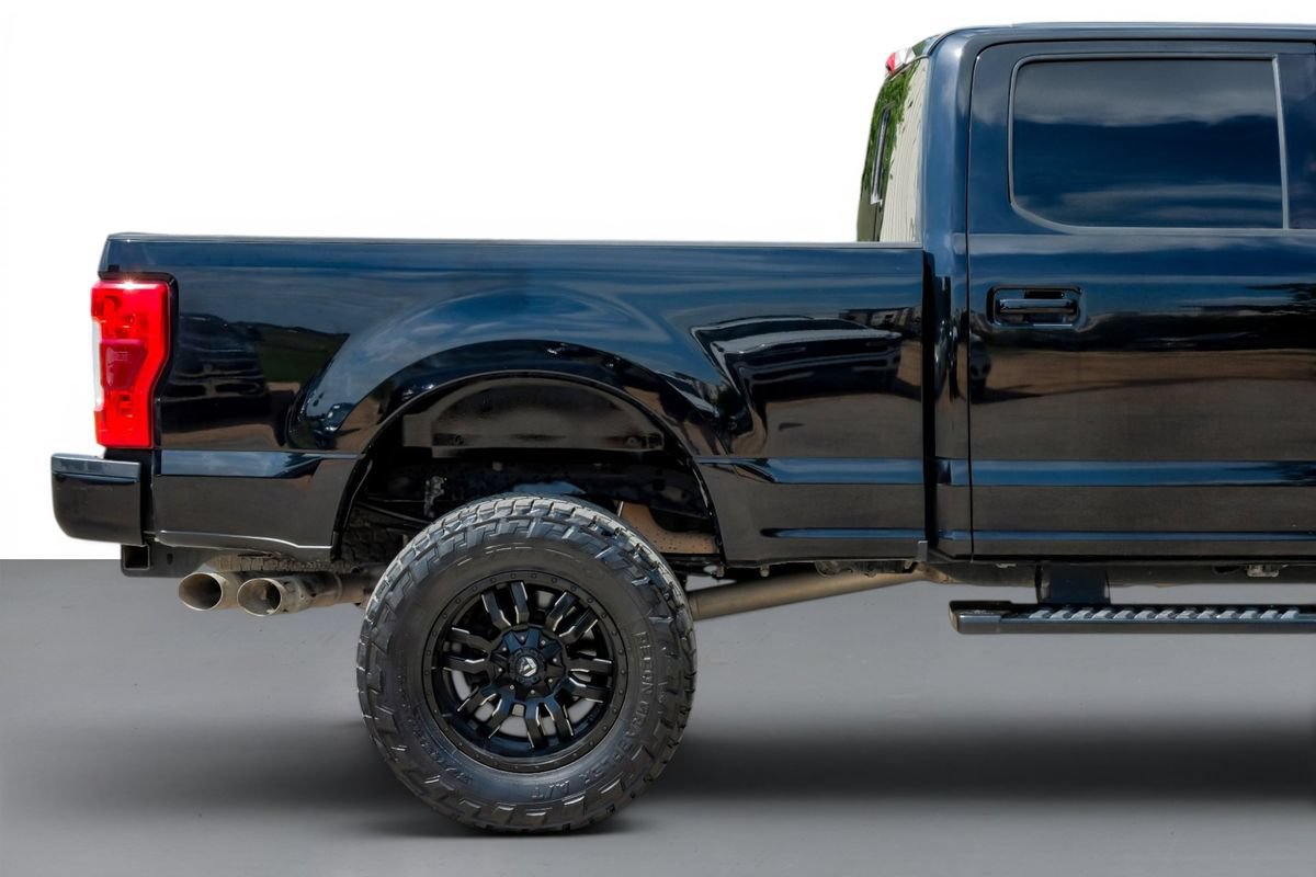 Used 2019 Ford F250 Lariat w/ Lariat Ultimate Package AWD/4WD image 6