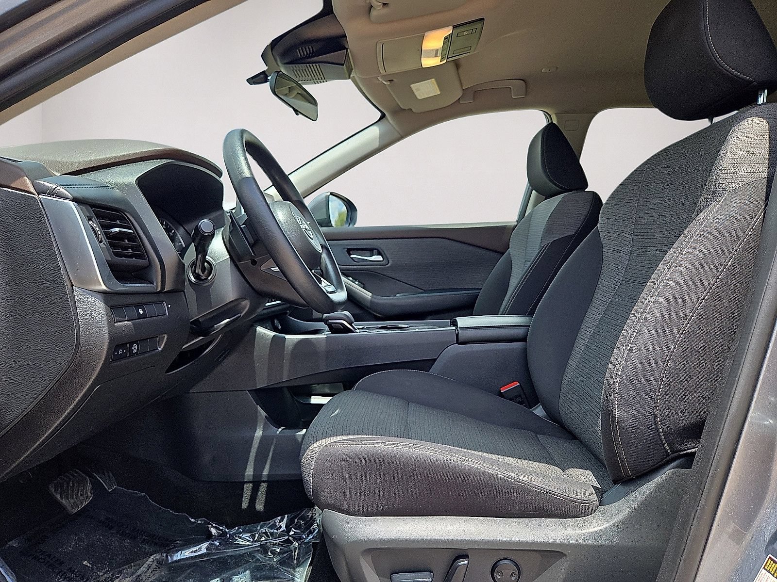 Used 2023 Nissan Rogue SV FWD image 22