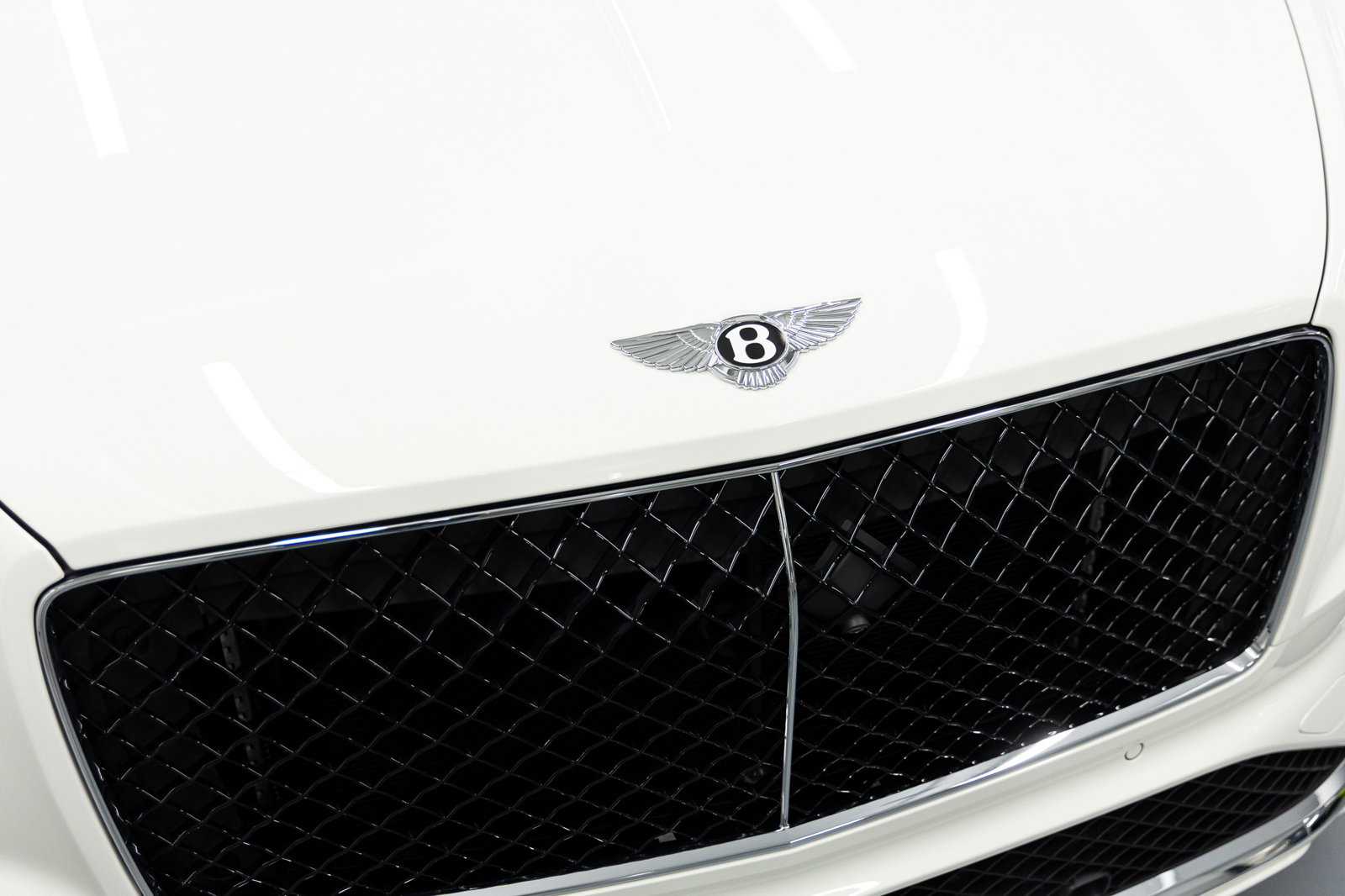New 2026 Bentley Bentayga AWD/4WD image 8