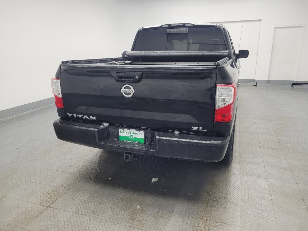 Used 2017 Nissan Titan SL image 7