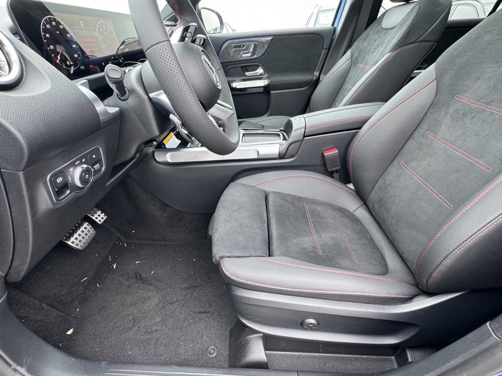 Used 2024 Mercedes-Benz GLB 250 image 19