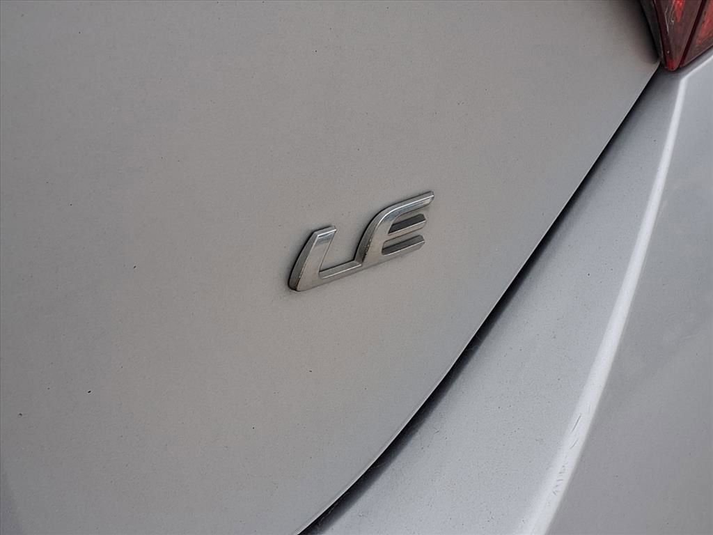 Used 2016 Toyota Corolla LE image 8