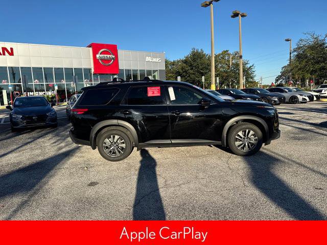 Certified 2023 Nissan Pathfinder SV w/ Black Appearance Package image 4