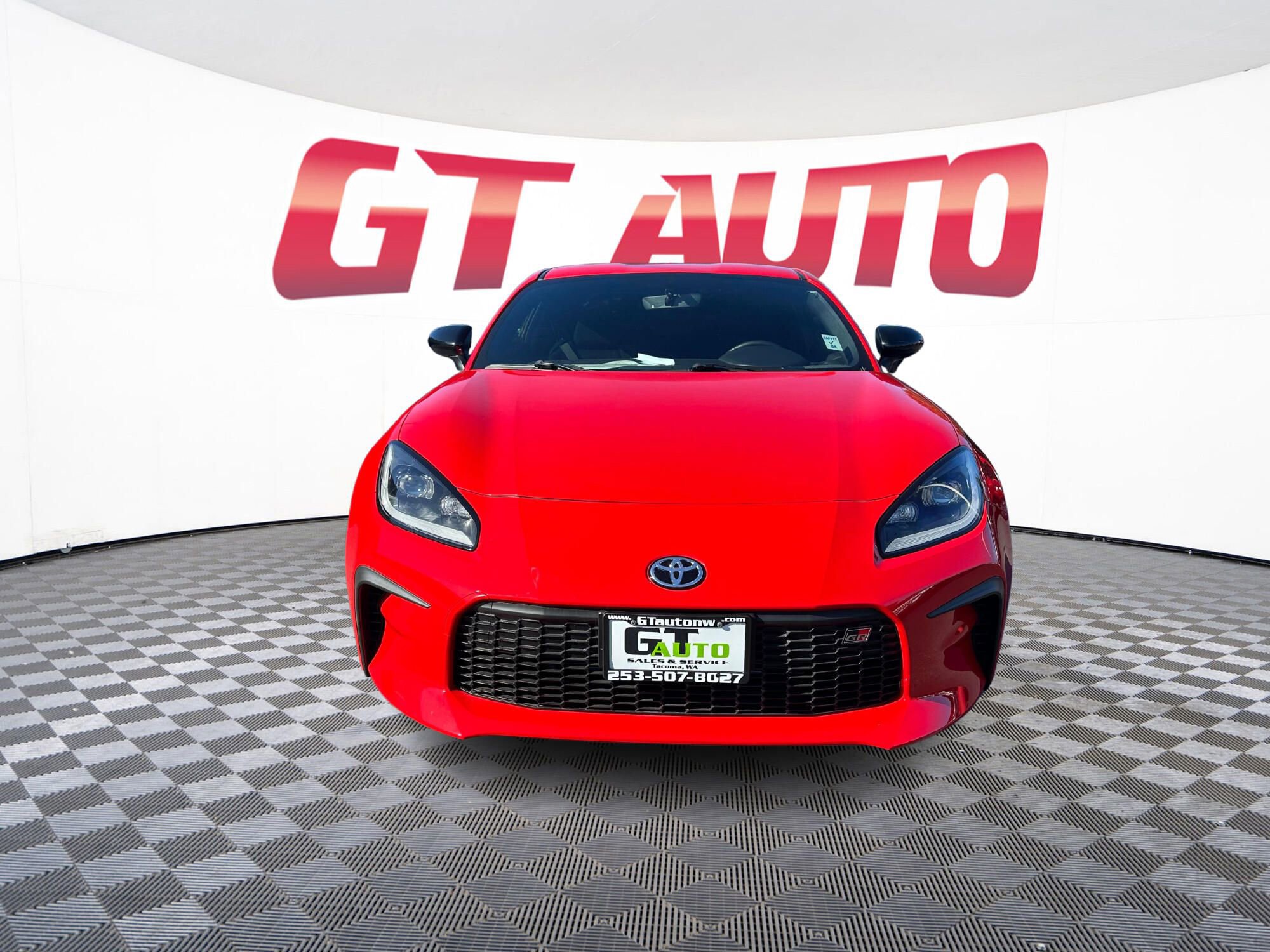 Used 2023 Toyota GR86 image 2