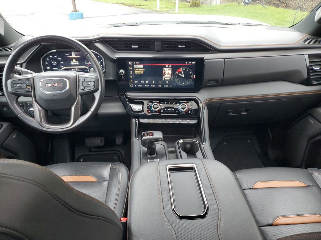 Used 2022 GMC Sierra 1500 AT4 w/ AT4 Premium Package image 11
