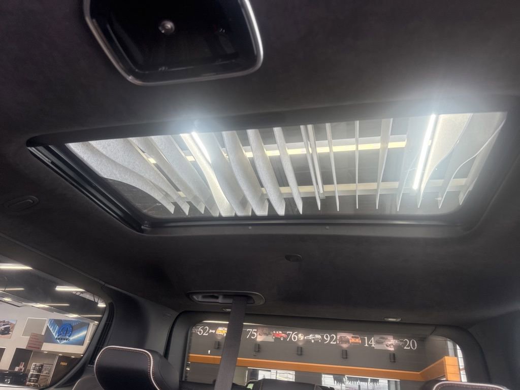 New 2025 Jeep Grand Wagoneer Series III w/ HD Trailer Tow Package image 35