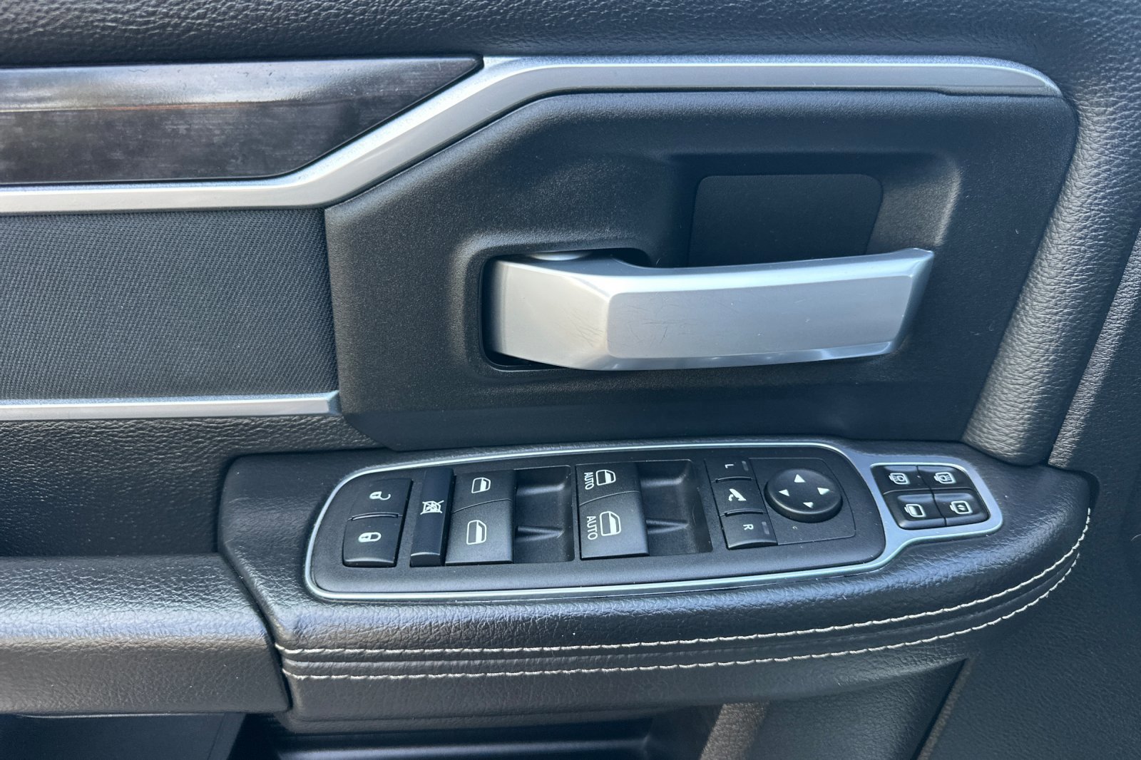 Used 2024 RAM 2500 Big Horn image 12